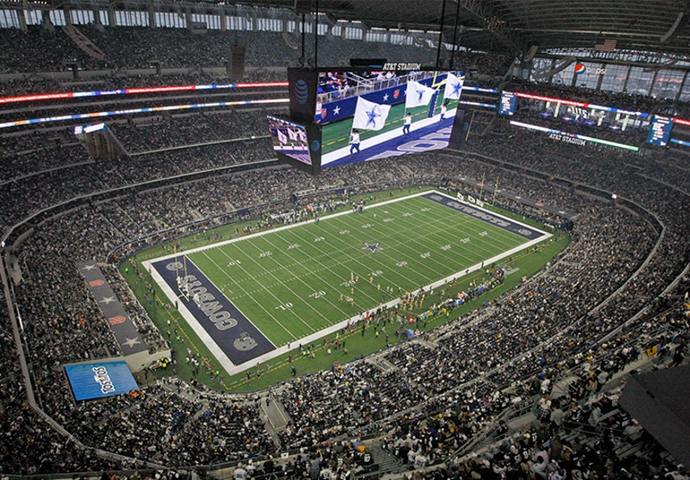 What are your thoughts on Mike Tyson vs Jake Paul in a boxing match live on Netflix taking place in AT&T stadium?