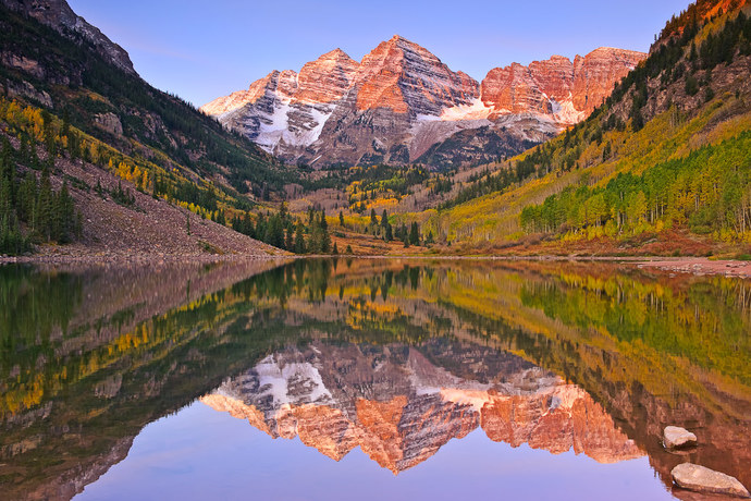 Which landscape photo do you like more ?