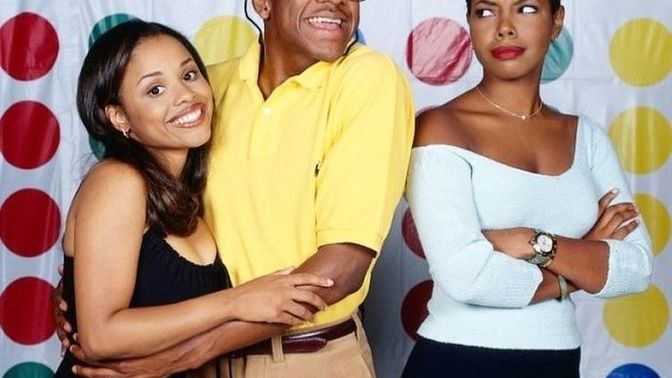 Who did you prefer with Steve on Family Matters: Laura or Myra? If you were Steve, who would you choose?