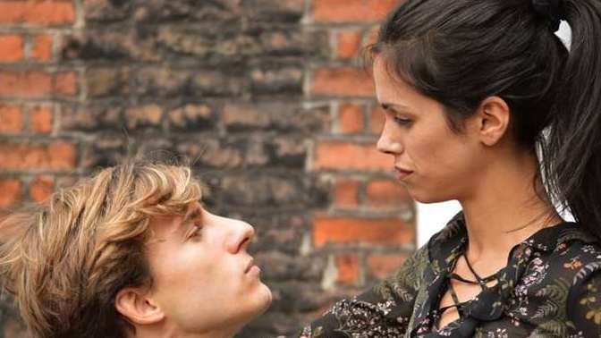 Do tall women have the same issues in dating as short men do?