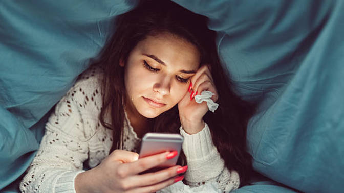 Why do men suddenly stop texting?