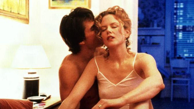 "Eyes Wide Shut" was my favorite 90s movie. Do you know any similar movies?