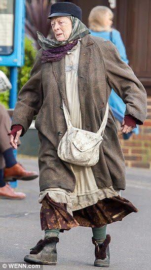 What would you do if you find this rat in your home, in the bedroom?