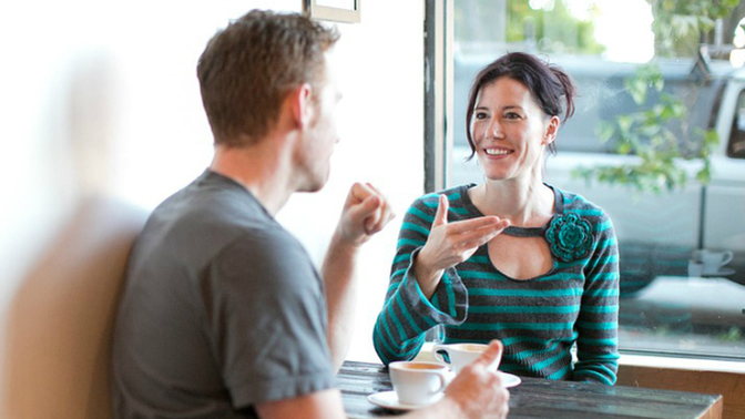 How to avoid a first date to feel like an interview?