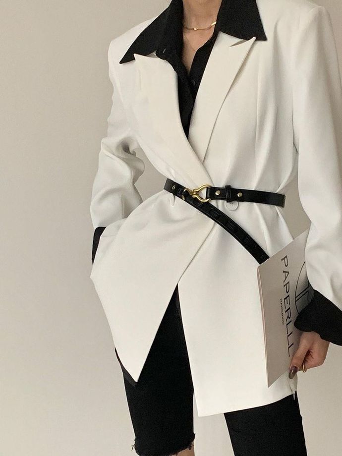 Would outfits like this be allowed in an office?
