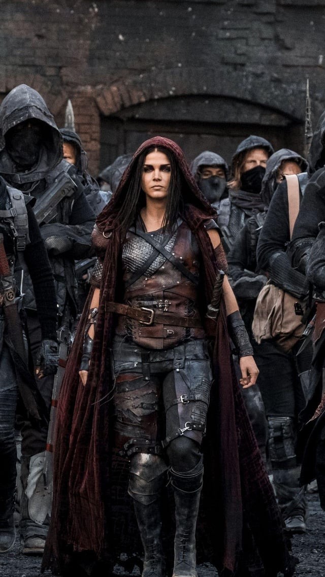 In a post apocalyptic world which outfit would you wear?