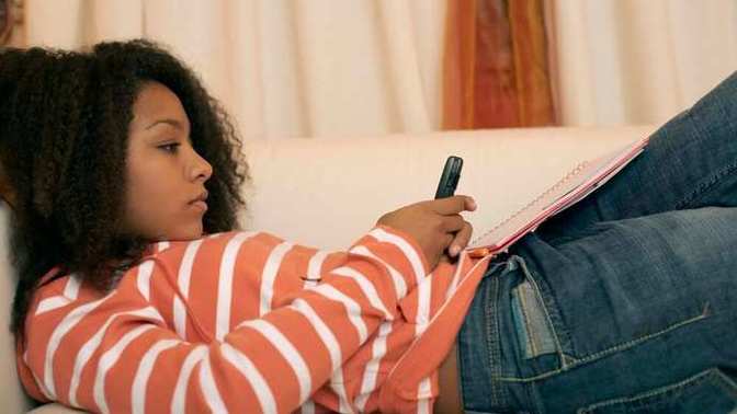 Guys, What is the best text reply to a fuck boy when he gets back in touch to see you. Or is it more hurtful to him to not reply? Help?