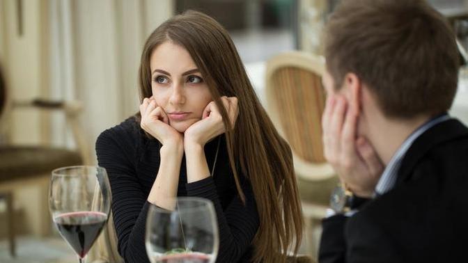Guys, what would you do if you are on a date and you find out it's really a foodie call?