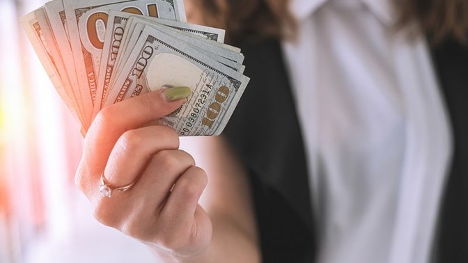 Is it fair for my fiance to expect me to pay his credit card bill?