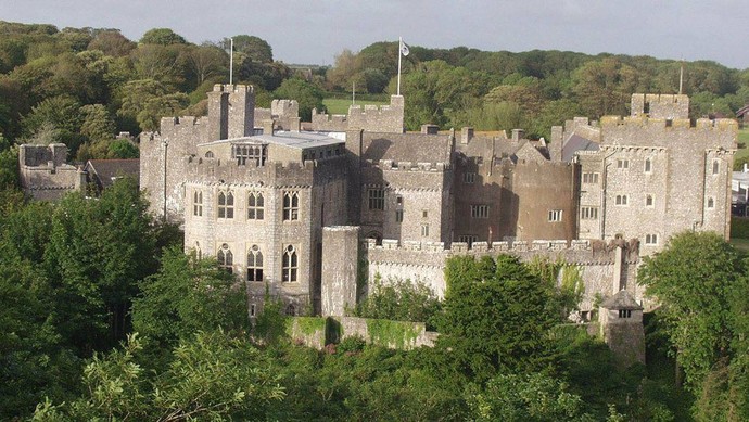 If you were rich, would you put your children in private school?
