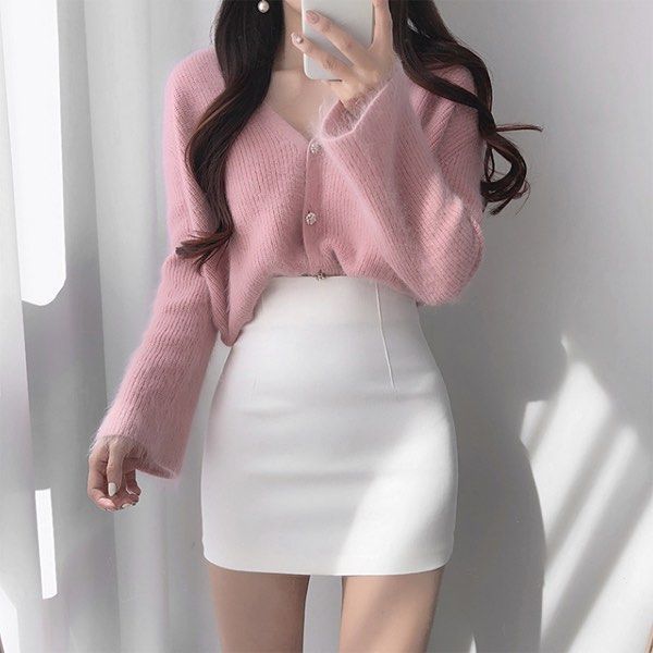 What's your style? Casual, sporty, elegant or something else?