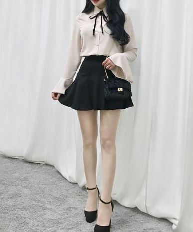 What's your style? Casual, sporty, elegant or something else?