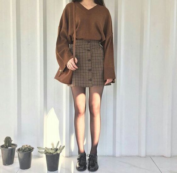 What are some good outfit ideas for a coffee date?