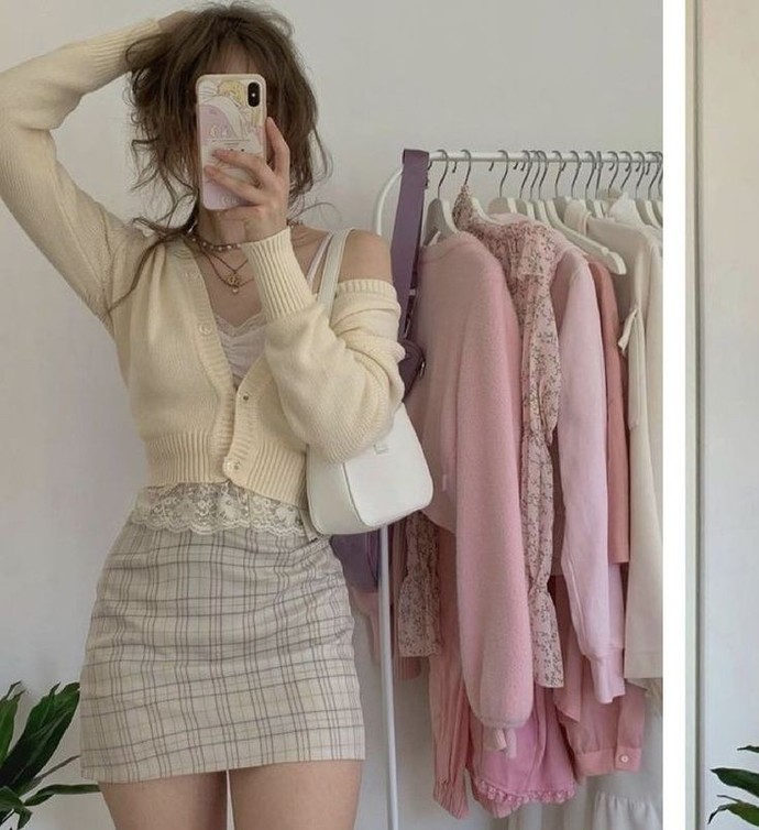 What are some good outfit ideas for a coffee date?