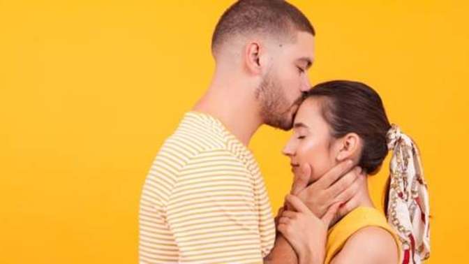 Is it normal for a guy to believe there should be ''no kissing before marriage''?