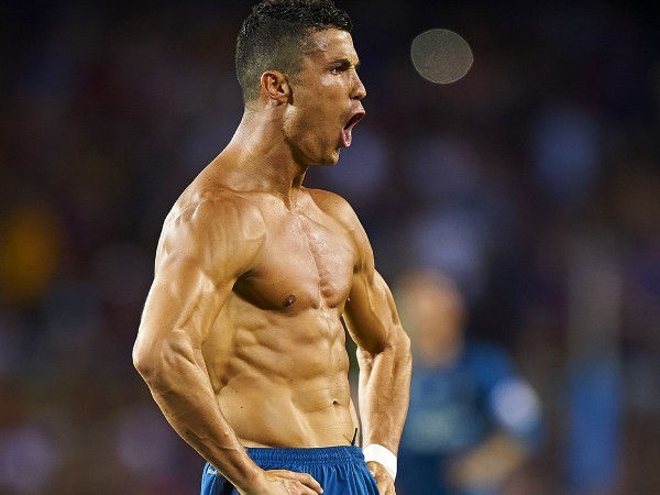Is the Cristiano Ronaldo body the ideal body for a man to have?