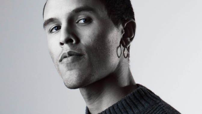 Girls, what are your thoughts of earring (s) on a man? Yay or nay?