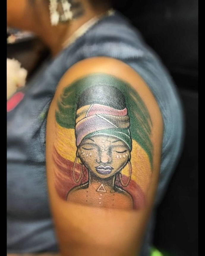 Which shoulder tattoo design do you like ?