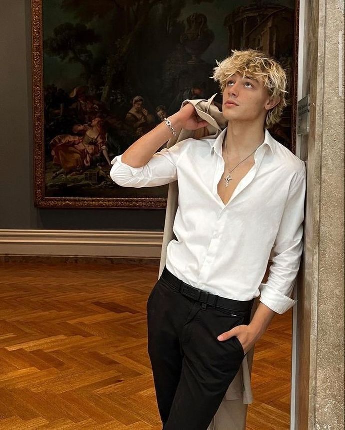Most attractive outfits on men?