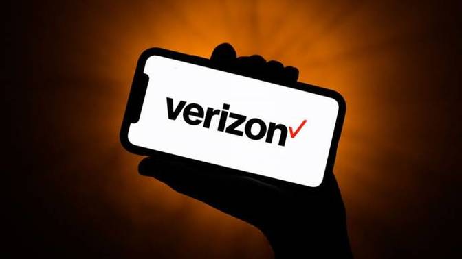 Why does Verizon’s cell service suck a lot?