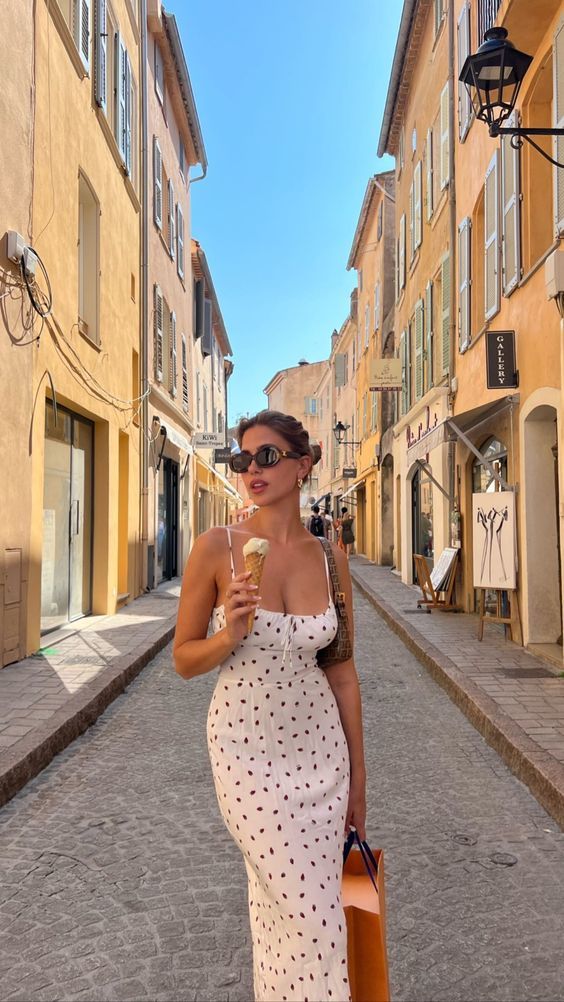 How would you choose your attire for a vacation in a Mediterranean destination?