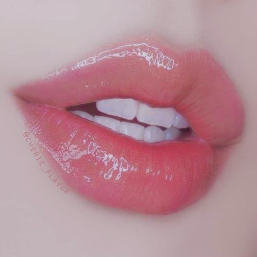 Lip Gloss vs. Lipstick... which is your preference?