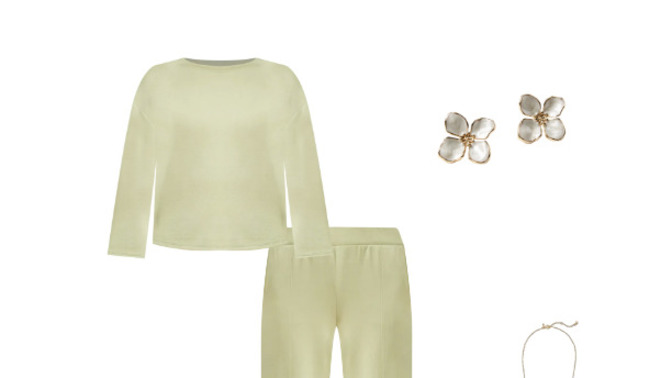 Which outfit is cuter for travel?