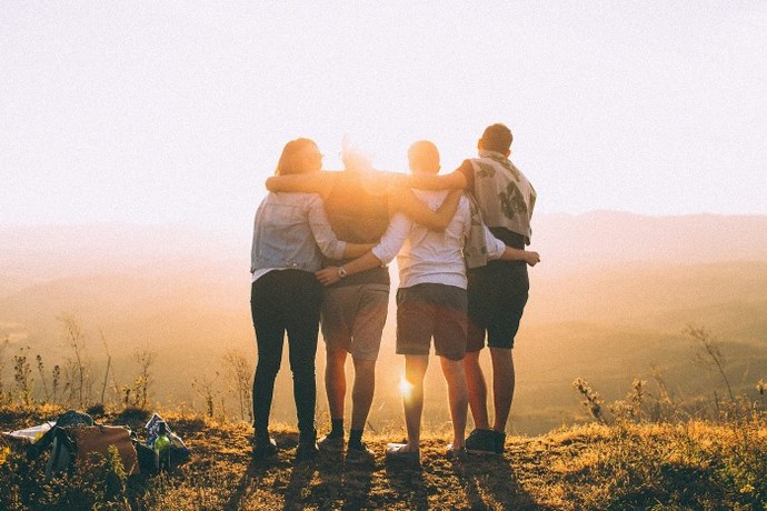 You should only surround yourself with successful people. Agree or Disagree?