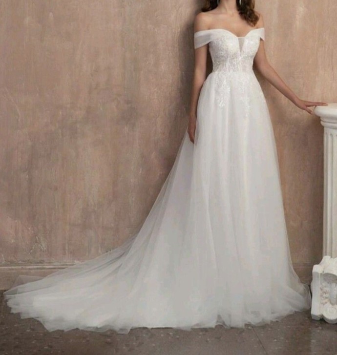 I know what Im definitely going to wear on my wedding day, do you like it?