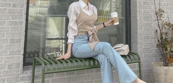 Which of these tops are cuter for work?