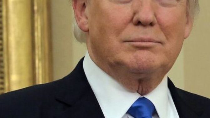Are you able to unsee Trump's neck vulva?