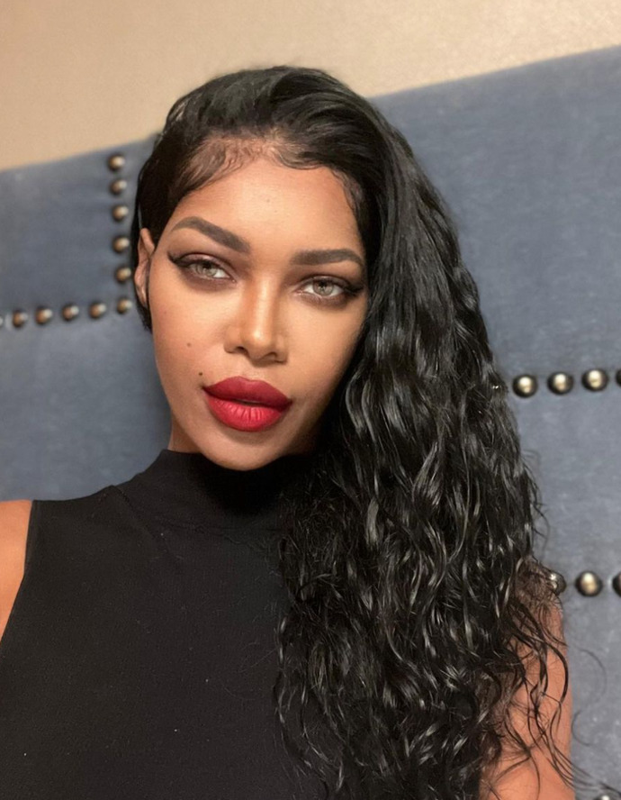 Who has prettier eyes? Rihanna, Beyonce or Jessica White?
