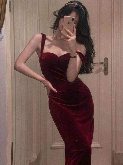 What outfit would you choose for a late-night soirée?