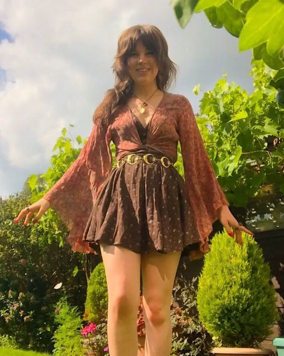 What outfit gives off the most boho vibes?
