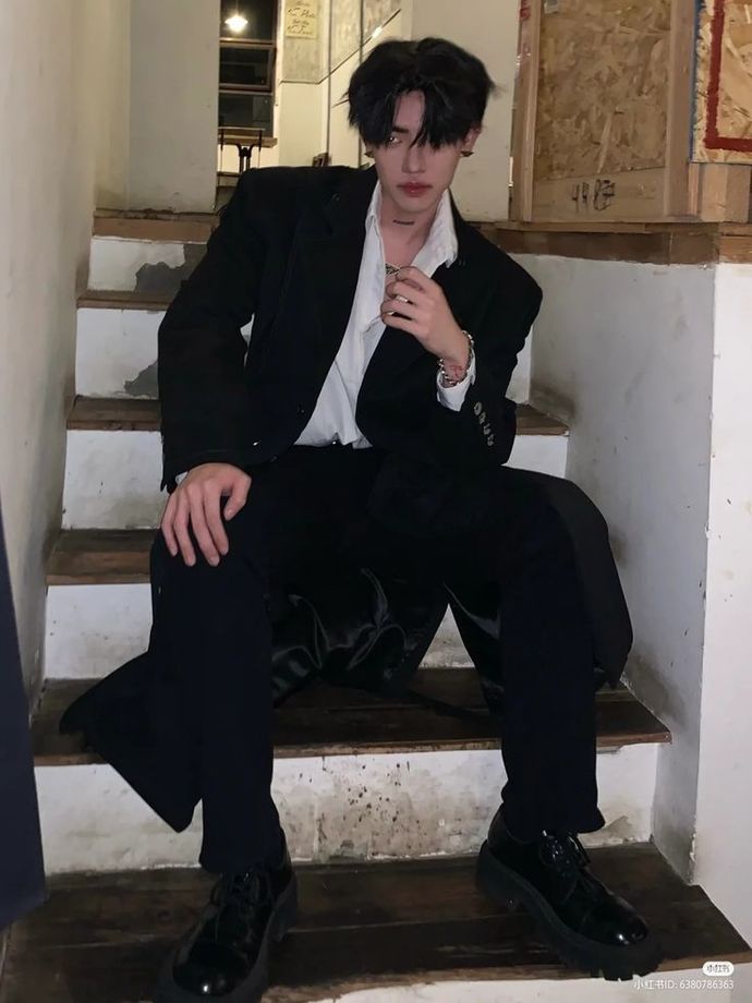 What type of clothes do you like in the opposite gender?