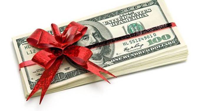 I'm feeling super guilty about not being able to equally gift a friend for her birthday. Any ideas what I can do?