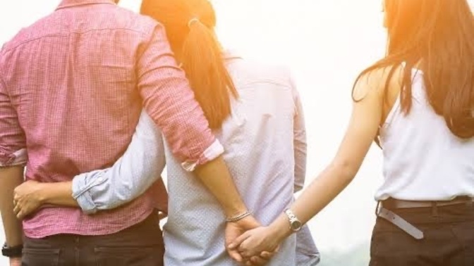 How would you react if you met a person who the person you’re not exclusively seeing is also dating?