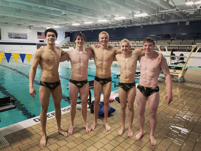 What body type between me and my friends is the best (we are all between 6’ and 6’3, feel free to take height into account)? And why?