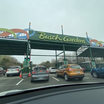What is your favorite amusement/theme park?