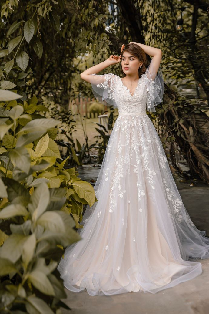 What does your dream wedding dress look like?