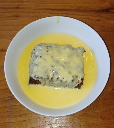 Is it ok to put a square pud in a round bowl?