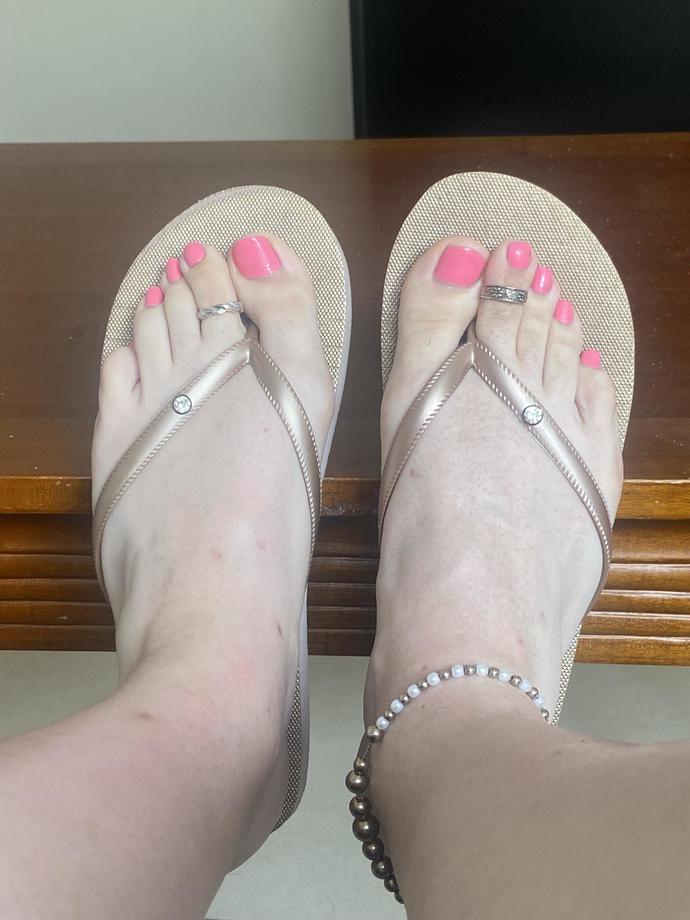 What is your opinion on boys who wear flip flops and have their toes painted?