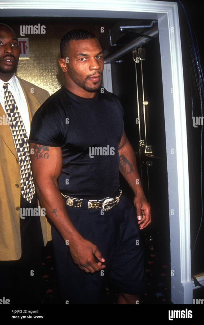 Ladies, would you be attracted a guy with fashion sense and appearance like this?