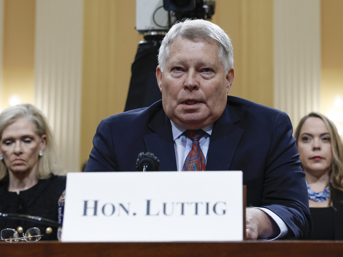 Which of these mythological creatures do you like more?