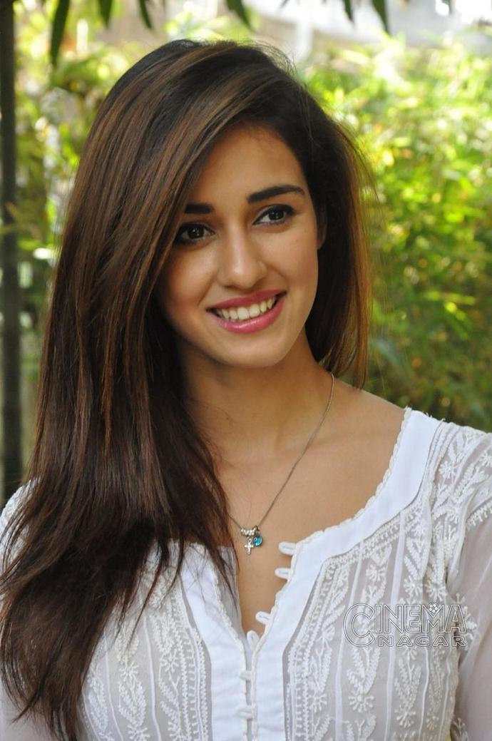 Between Indian women and Chinese women, who do you find more attractive overall?