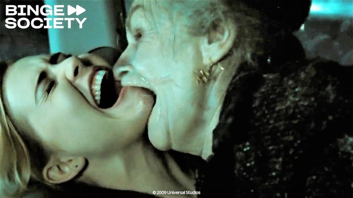 Do you like watching horror movies? Why/why not? Which ones you like the best that scared you?