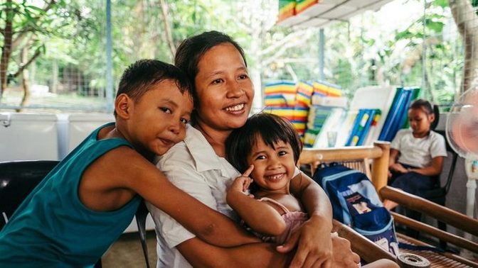 What are filipinos mixed with?