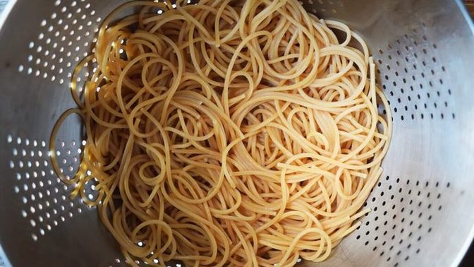 What to add to plain pasta?