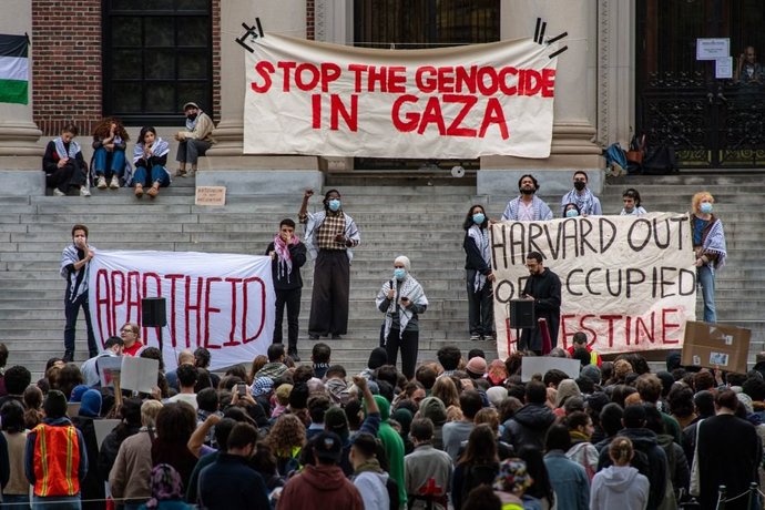 Since we are not getting the facts from mainstream media, with the student protest at US colleges inform the public of the genocide in Gaza?