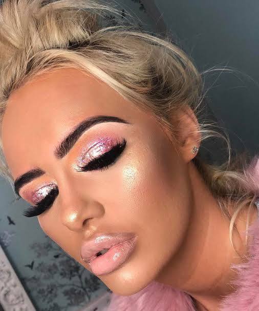 Would you mind telling me your thoughts about these images below, especially about their make-up?